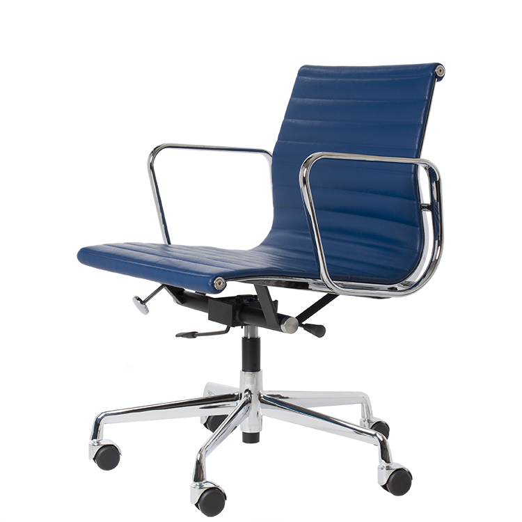 Charles Eames style, Bureaustoel EA117 Leder blauw